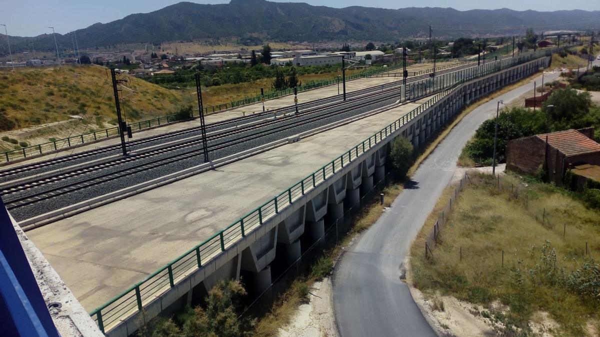 Enlace desde El Reguerón con el futuro trazado a Cartagena.