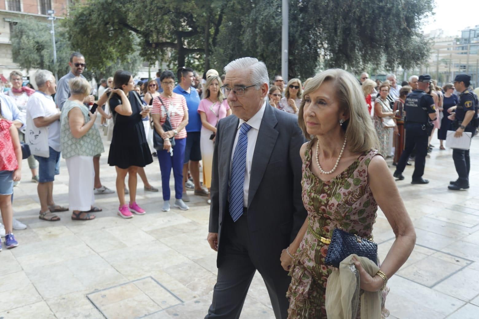 Así ha sido la llegada de los invitados a la boda real en València