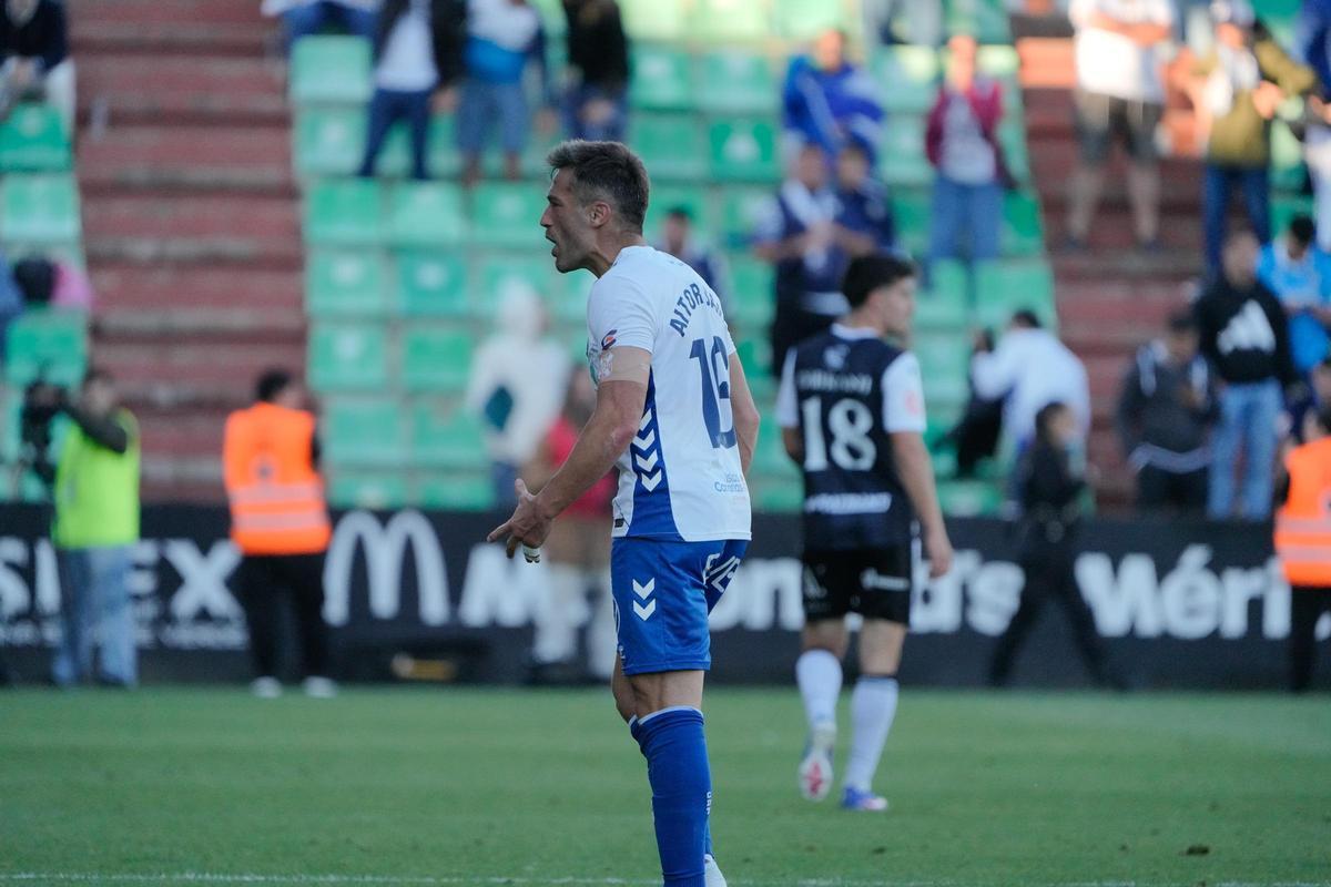 Aitor Sanz, después de ser expulsado en Mérida.