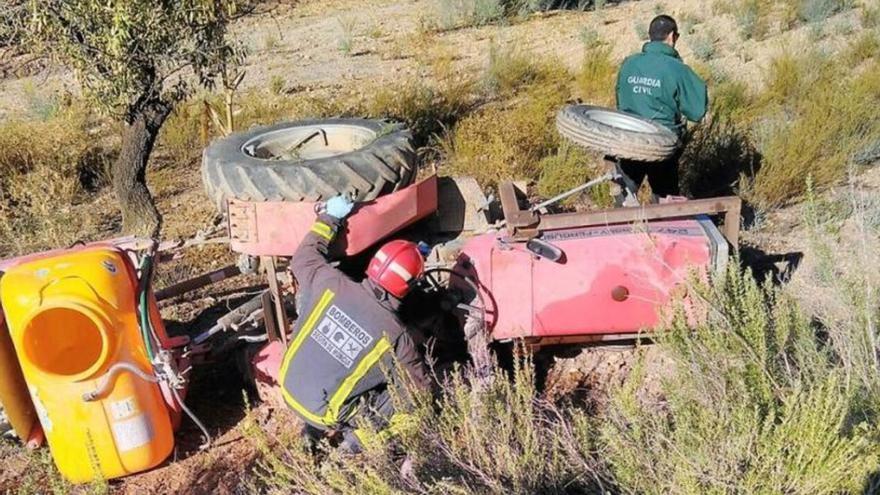 Muere atropellado por un tractor en Bullas