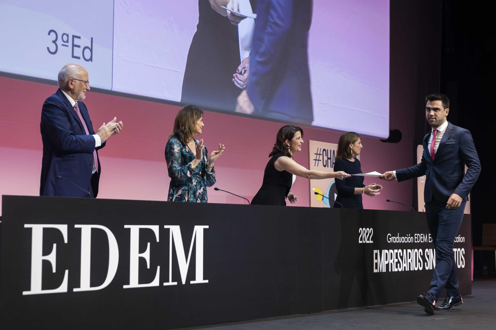 Graduación alumnos EDEM Escuela de Empresarios 2022 en València