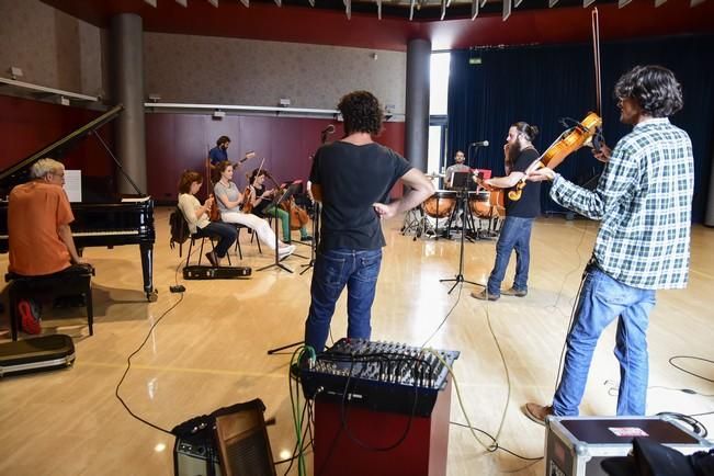 Ensayo de RED Beard con orquesta de cuerda en el ...