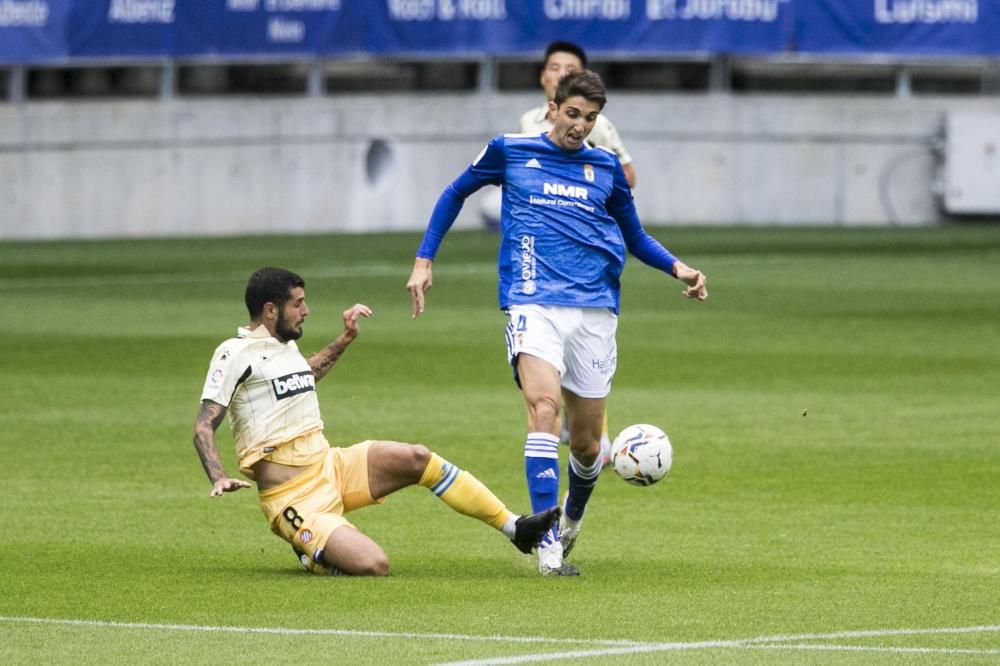 El partido entre el Real Oviedo y el Espanyol, en imágenes