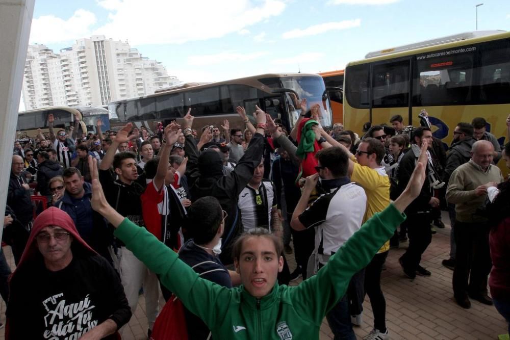 Así han vivido los aficionados del FC Cartagena el derbi