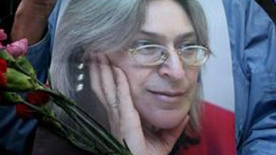Rusia afirma conocer al autor material del asesinato de Politkóvskaya