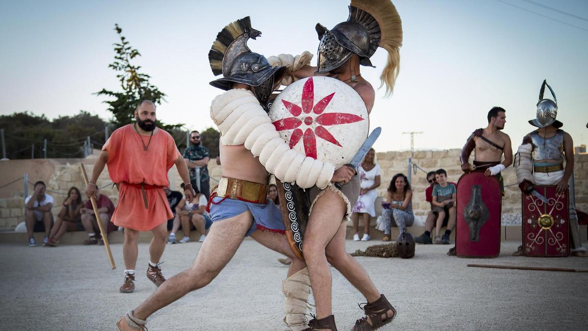 Recreación de luchas de gladiadores en Lucentum.