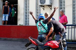 Nueva masacre en Río de Janeiro: 22 muertos en un choque entre narcos y policías