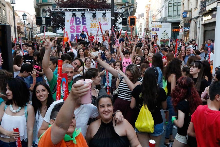 Los peñistas ponen el color en la iniciativa de Va