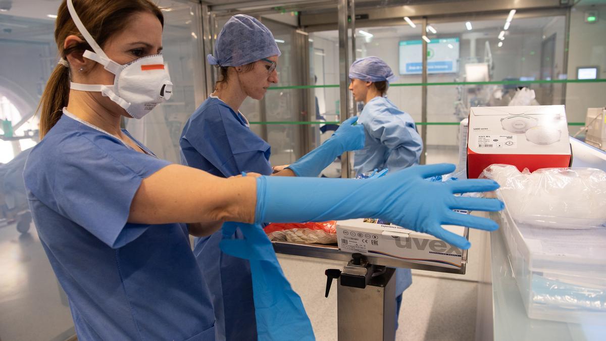 Sanitarios trabajando durante la pandemia de Covid-19.