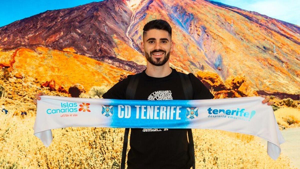 Cris Montes, a su llegada a Tenerife.