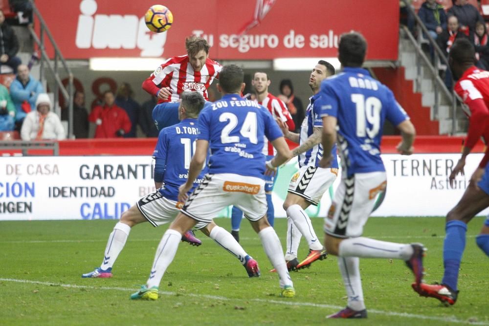 El partido entre el Sporting y el Alavés, en imágenes