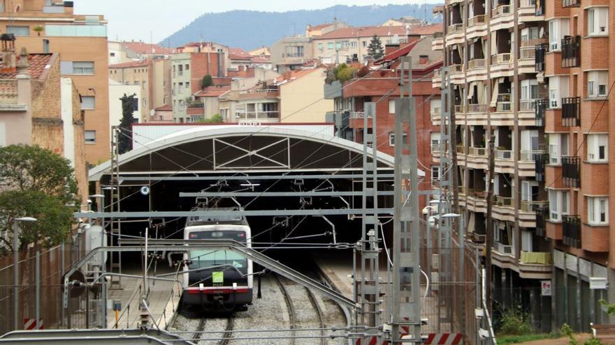 FGC registra un 49,7% més de viatgers a la línia de Manresa i un 7% a la línia Llobregat-Anoia