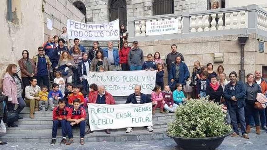 Cudillero reclama más horas de pediatra