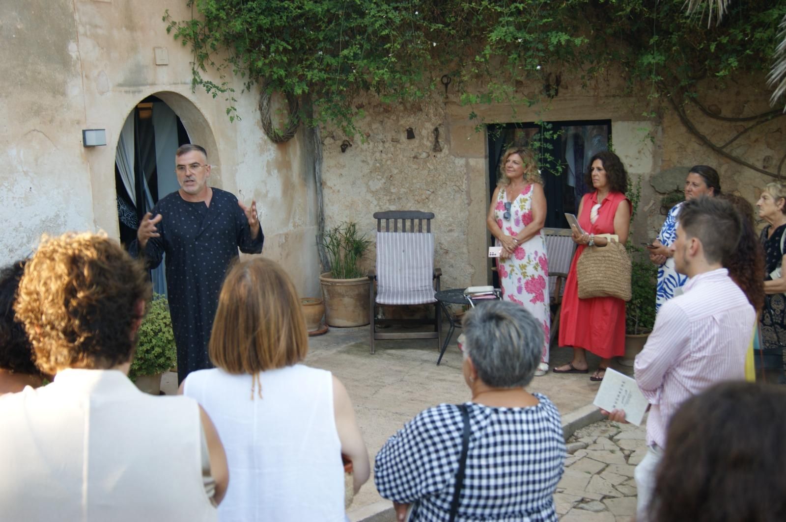 Sebastián Pons presenta la colección 'El destino de Nasser'