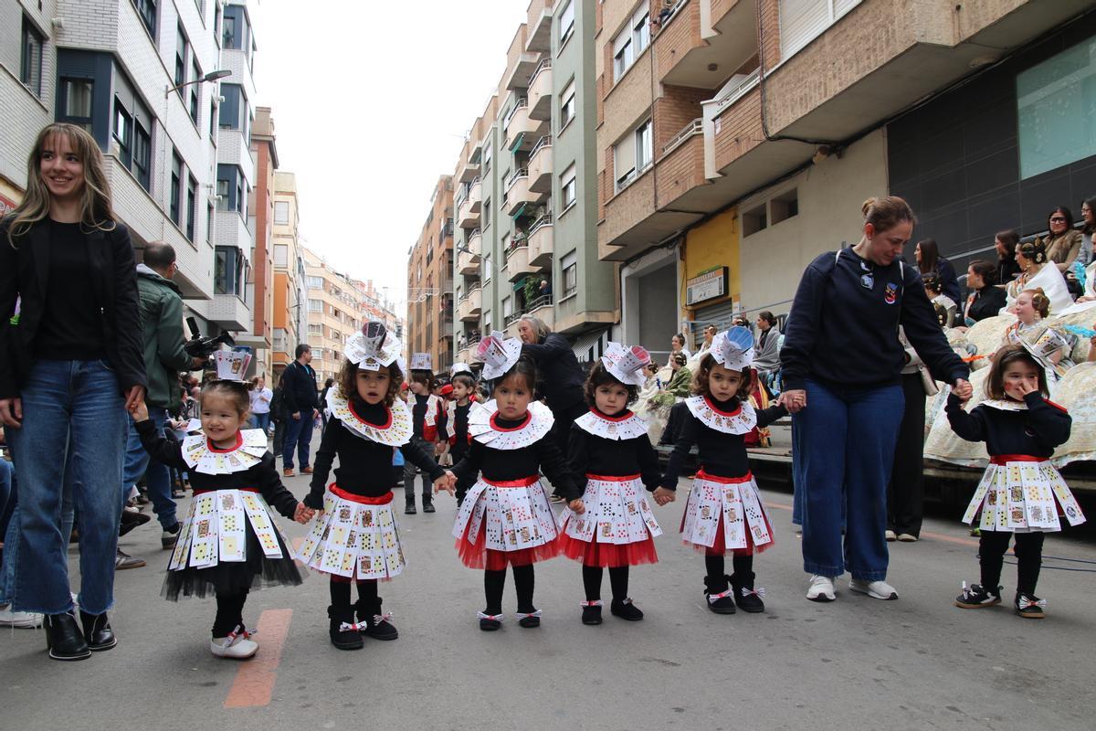Las mejores imágenes de la Cabalgata del Ninot Infantil de Burriana 2026