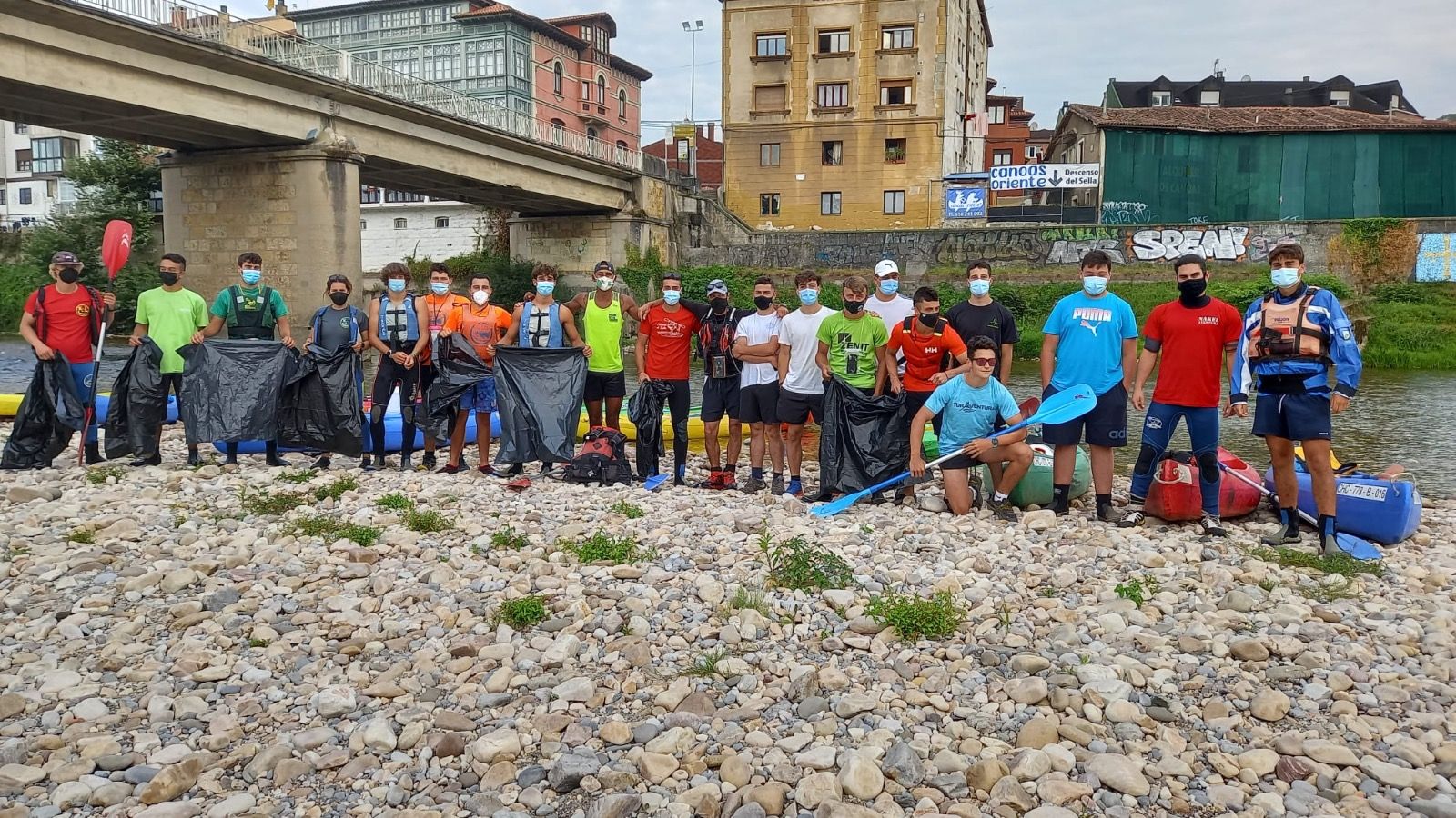 Jornada de limpieza en el Sella