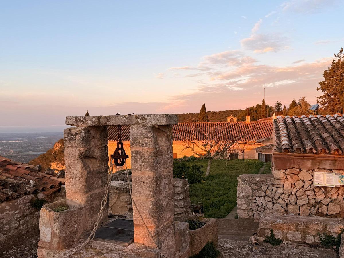 Das Kloster Sant Honorat liegt auf dem Berg Rand in der Gemeinde Algaida.