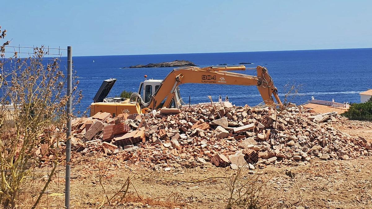 Una de les cases enderrocades a Cadaqués. | SOS COSTA BRAVA