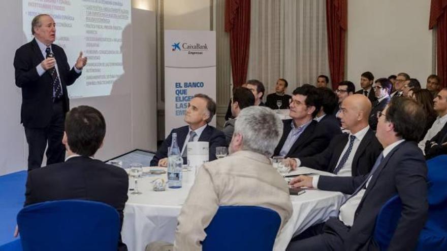 Gay de Liébana durante su intervención en el Reak Casino Antiguo de Castelló.