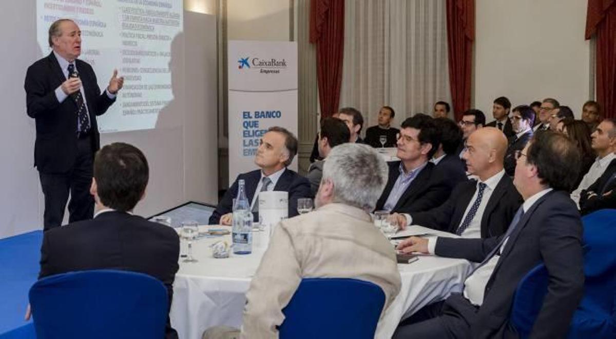 Gay de Liébana durante su intervención en el Reak Casino Antiguo de Castelló.