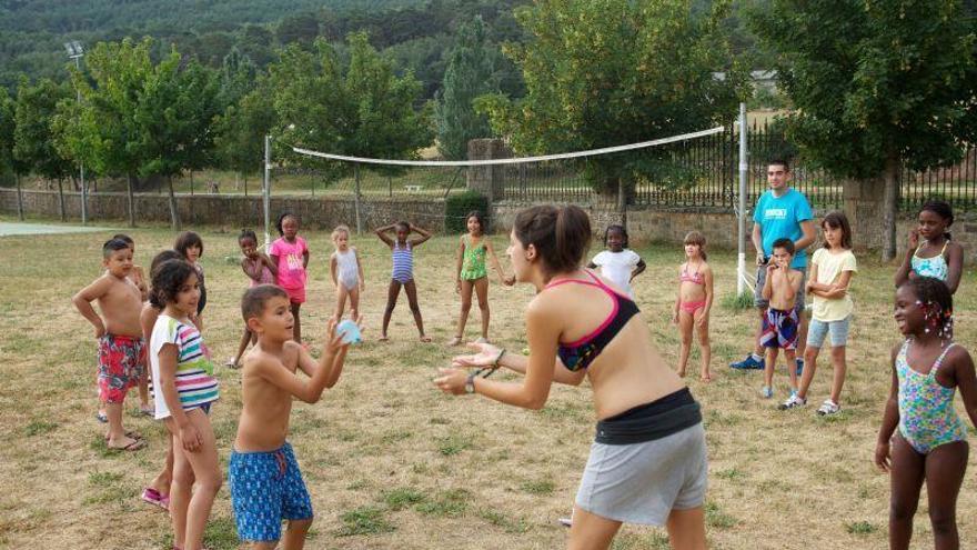 Cerca de 1.500 chicos y chicas en situación vulnerable de Zaragoza participan en los campamentos de CaixaProinfancia