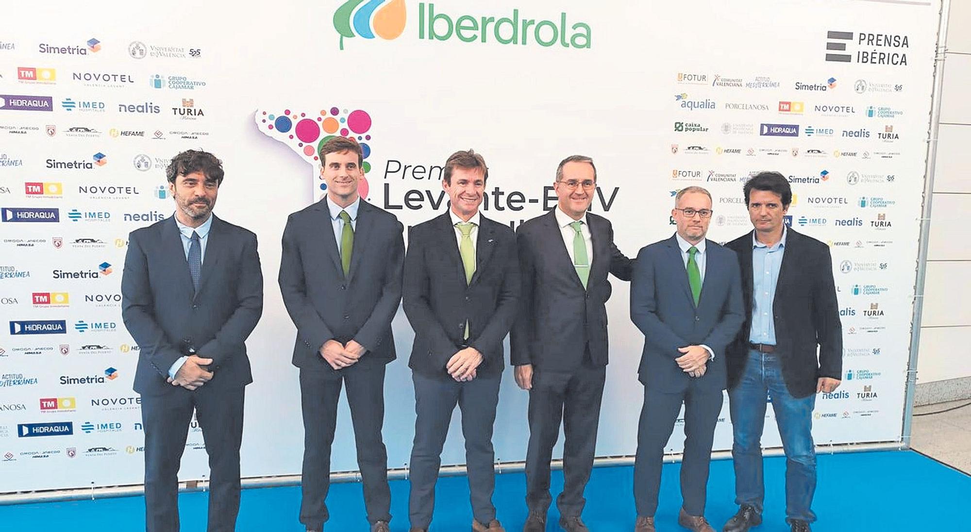 Víctor San Bartolomé, director comercial regional de Prensa Ibérica en la Comunitat Valenciana; Guilermo Raga, director de i-DE en la Región Este de Iberdrola; Iban Molina, delegado institucional de Iberdrola en la Comunitat Valenciana; Joaquín Longares, delegado comercial de Iberdrola en la Comunitat Valenciana; Juanjo Mira, responsable de comunicación de Iberdrola en la Comunitat Valenciana; y Ramón Ferrando, redactor de Economía de Levante-EMV.