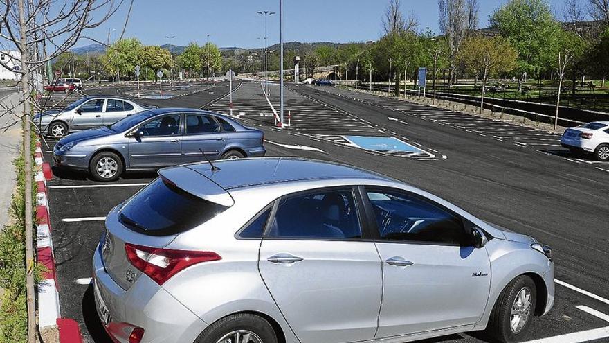 C&#039;s critica que el aparcamiento del puente nuevo de Plasencia permanezca cerrado