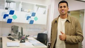 Joao Cancelo, tras pasar la revisión médica en Barcelona.