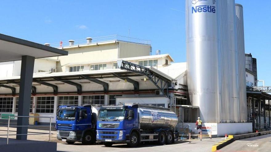 Instalaciones de la factoría de Nestlé en el concello de Pontecesures. | | L. O.