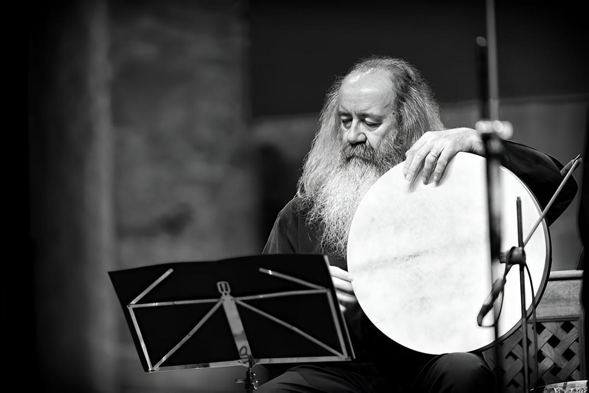 Pedro Estevan se ha convertido en un referente en la interpretación de música antigua a nivel global.