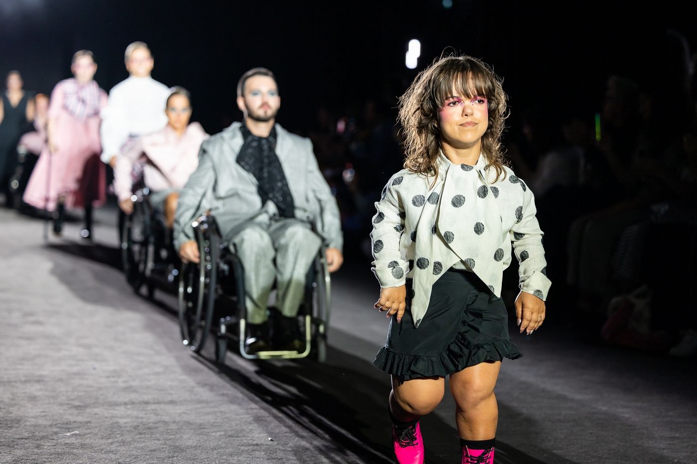 La Moda Inclusiva Aterriza En 080 Barcelona Fashion Con Un Desfile De Pasarela Sin Precedentes 6810