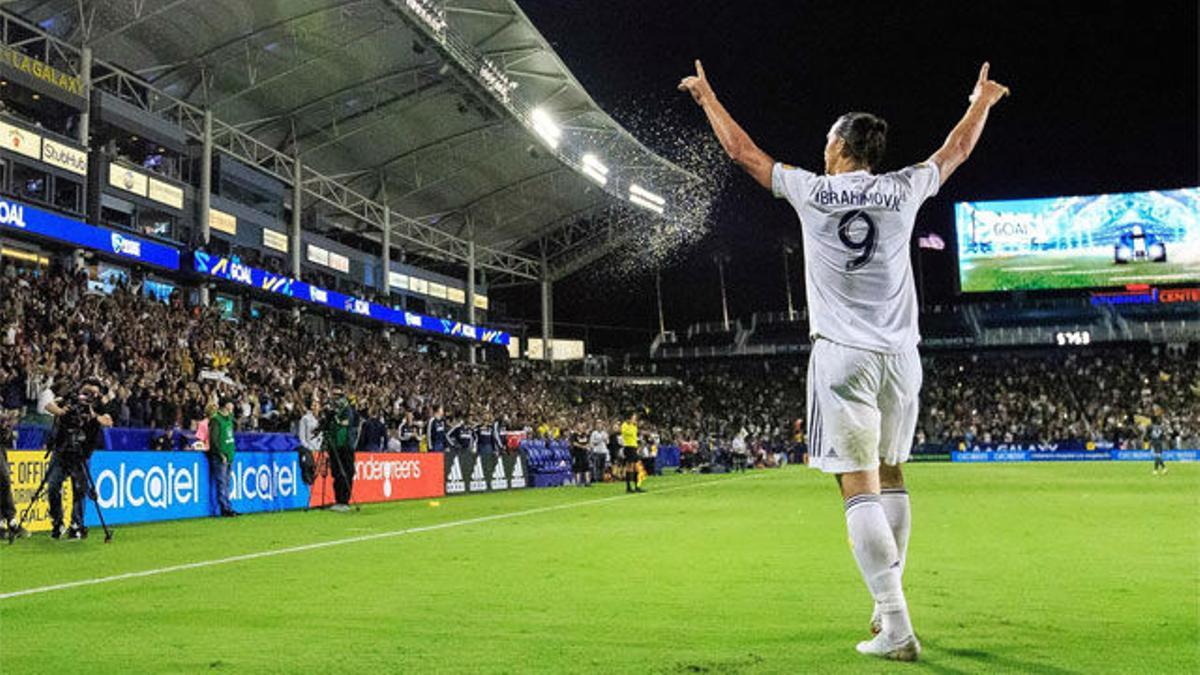 Ibrahimovic seguirá en Los Ángeles Galaxy un año más