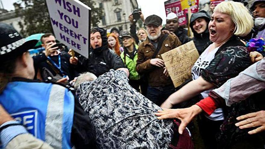 Enfrontament entre defensors i detractors de Trump a Londres.