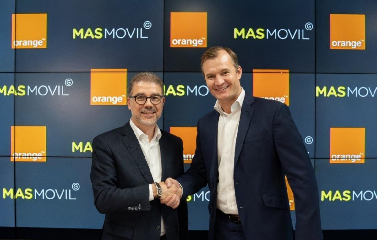 Archivo - Ludovic Pech, consejero delegado de Orange España, y Meinrad Spenger, consejero delegado de MásMóvil han firmado la constitución de la nueva joint venture