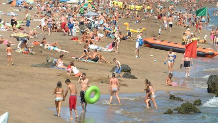 La llegada de turistas extranjeros a Gran Canaria aumenta un 32 % en abril