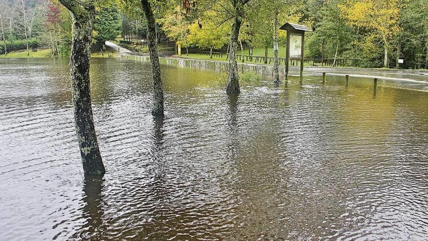 Una imagen del lago de Cotorredondo. // Santos Álvarez