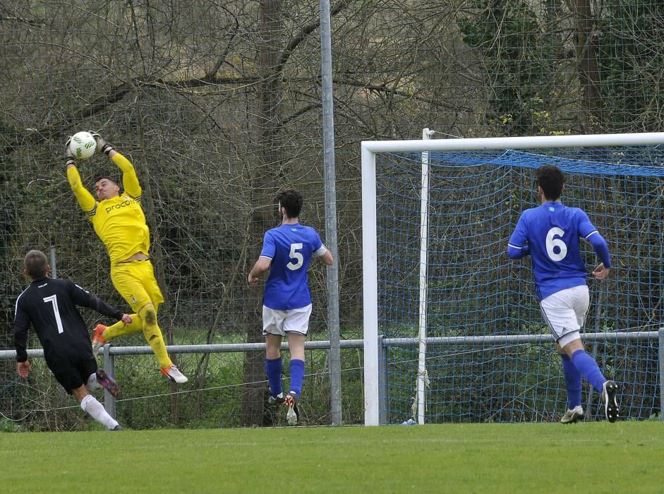 El partido entre el Oviedo B y el Avilés, en imágenes