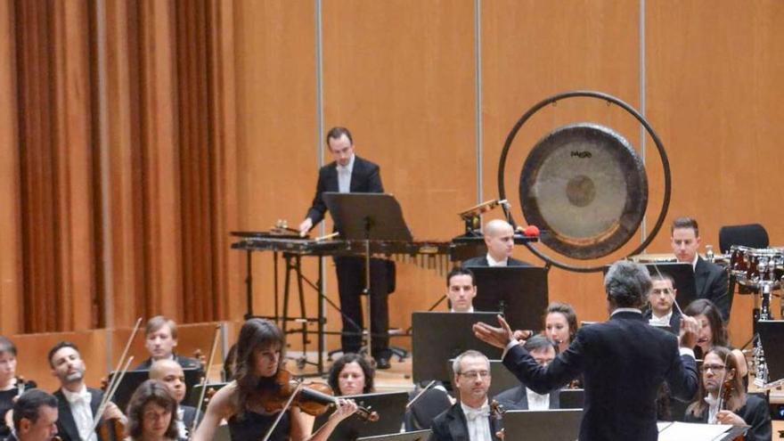 Francesca Dego con la OFIL y el maestro Halffter, en el Auditorio.