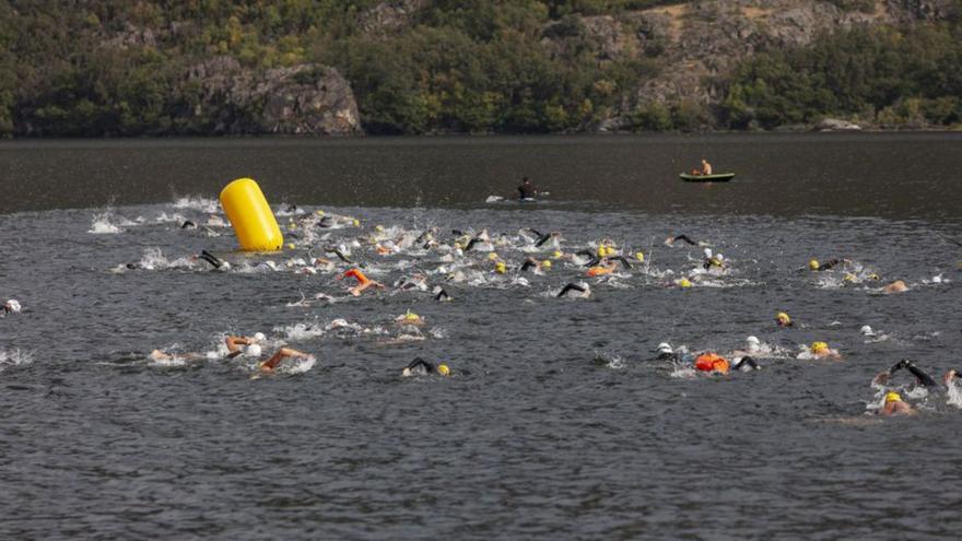 La Travesía a nado del Lago de Sanabria supera ya los 250 inscritos