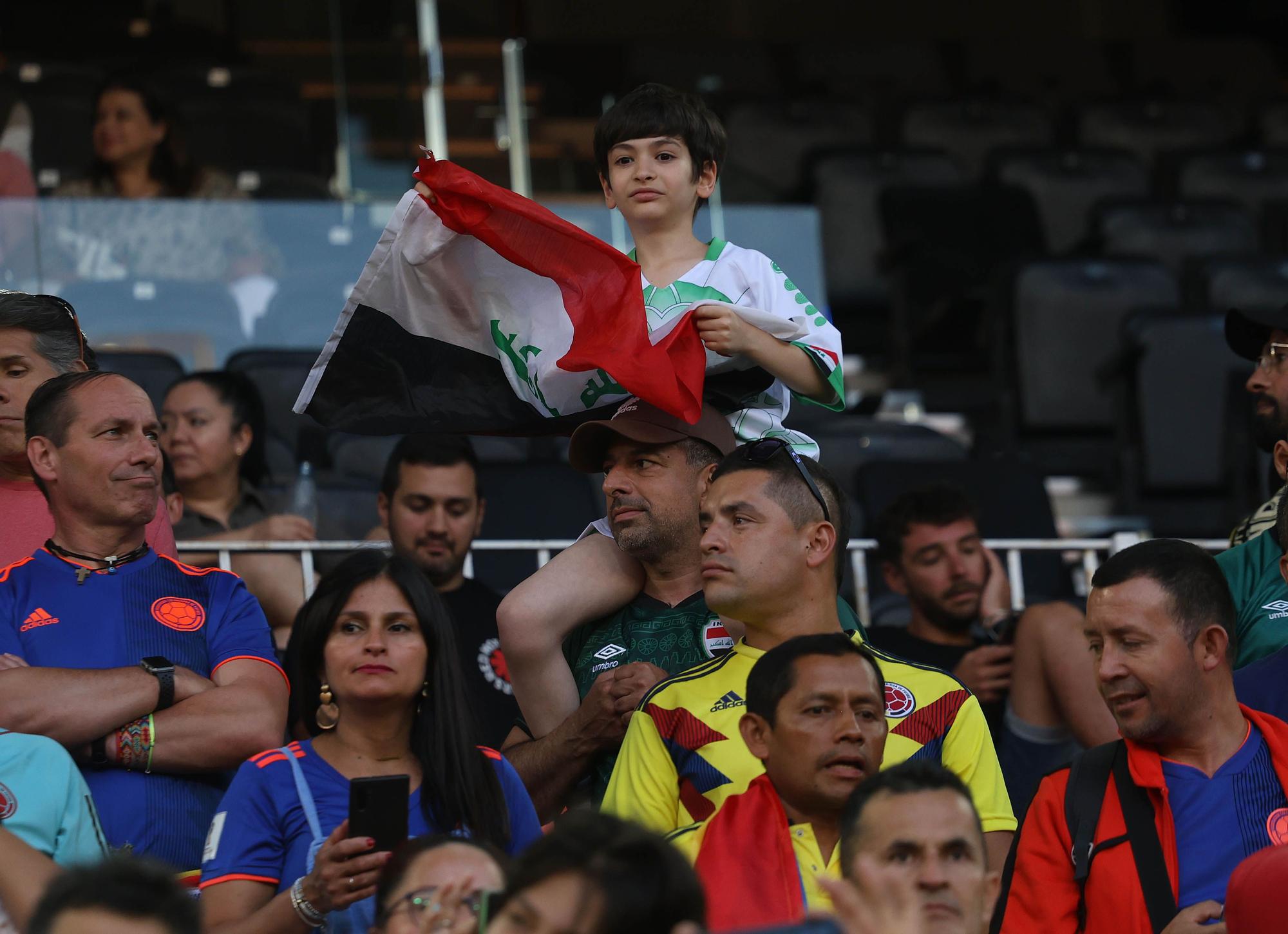 Colombia tiñó de amarillo las gradas de Mestalla