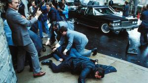 Atentado contra Ronald Reagan frente al Washington Hilton: varios heridos y el atacante reducido por el Servicio Secreto
