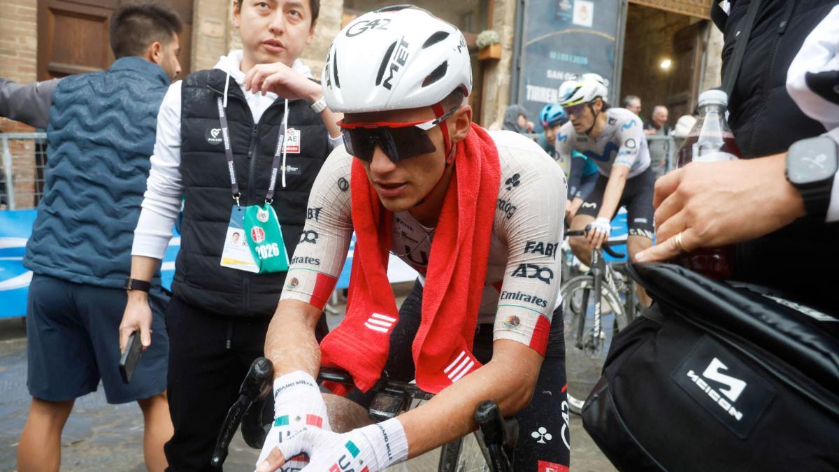 Isaac del Toro abandona la Itzulia tras sufrir una caída en la etapa 3