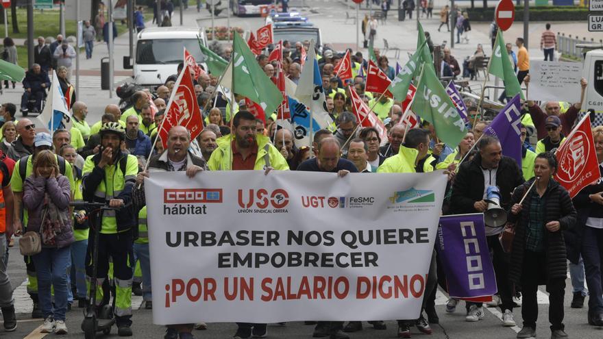 El Ayuntamiento exige a Urbaser que la subida de su contrato revierta en los sueldos de la plantilla