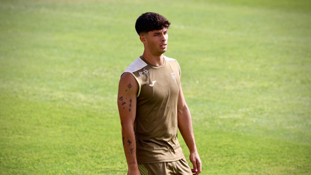 Jacobo Martí, durante un entrenamiento del Córdoba CF en esta pretemporada.