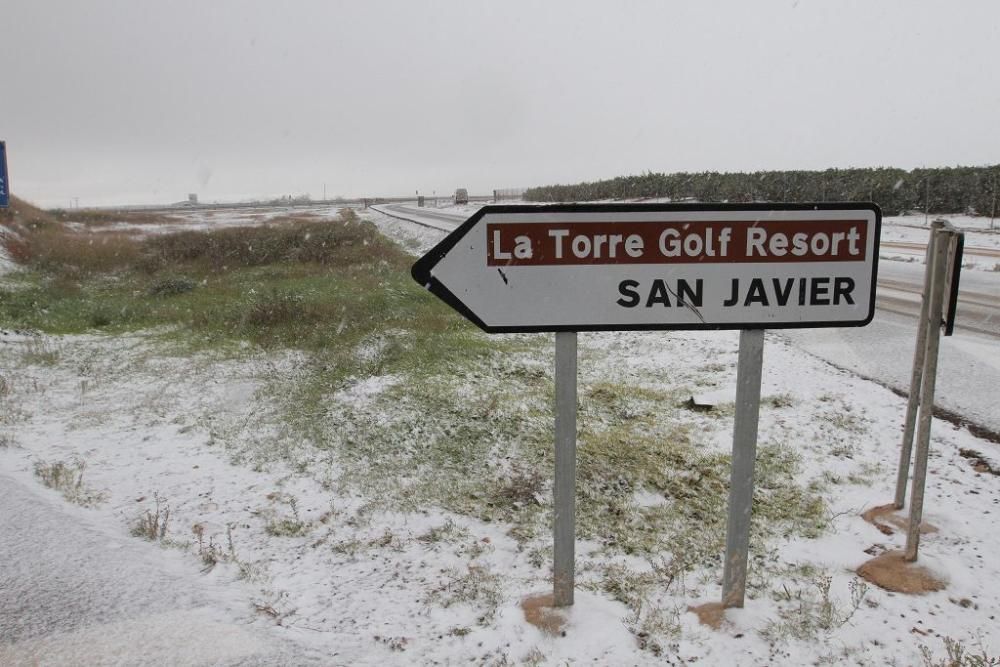 La nieve llega a San Javier, Balsicas y el Campo d