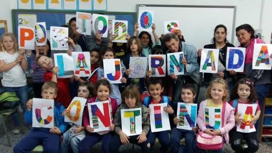 El alumnado del CEIP Puig Jover debe desplazarse en coche hasta cuatro veces al día.