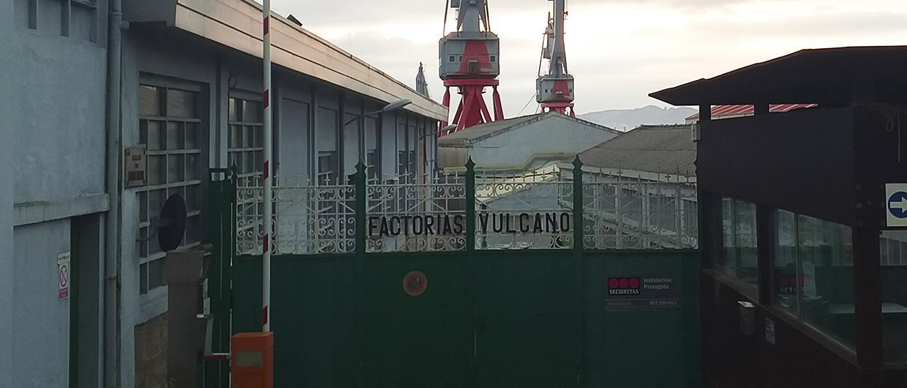 Acceso principal de la antigua Factorías Vulcano