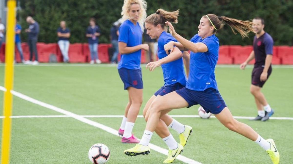 zentauroepp49802419 deportes  fc barcelona femenino entrenamiento y salida a tur190910194455