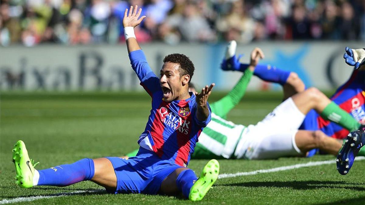 Neymar ya había protestado en el campo