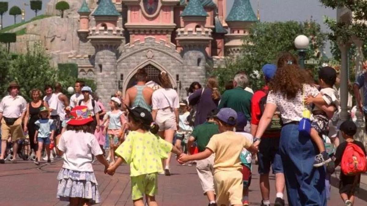 -ber-200-000-Euro-Schaden-Polizei-deckt-Betrugsmasche-mit-Disneyland-Reisepaketen-auf-Mallorca-auf